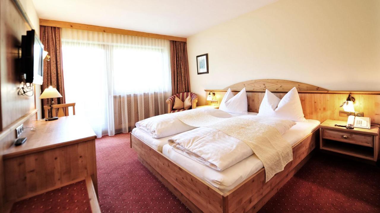 Hotel Koenigsblick By Keyone Fulpmes Eksteriør bilde