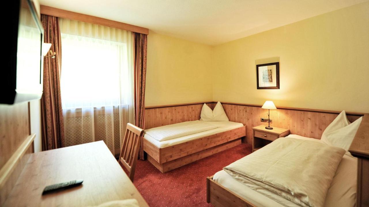 Hotel Koenigsblick By Keyone Fulpmes Eksteriør bilde